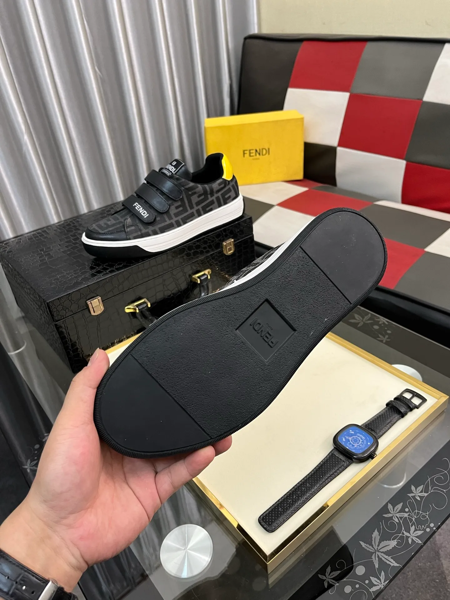 Men's Men's Shoes💰420⌚️⌚️[Fendi] Fendi's latest casual shoes for men! Available at counters simultaneously! A one-to-one replica of the original. The interior is made of top-grade sheepskin, and the original factory-supplied rubber outsole is used. Leading new fashion concepts. Matching code: 38-442️⃣Colors available